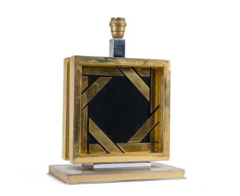 A Hollywood Regency style gilt metal and black lacquer table lamp, Romeo Rega, Italy, second half 20th C.H 42 x L 32 x D 19,5