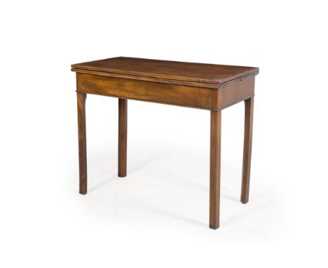 An English mahogany Chippendale folding card table, 19th C.H 72 x L 86 x D 87 cm
