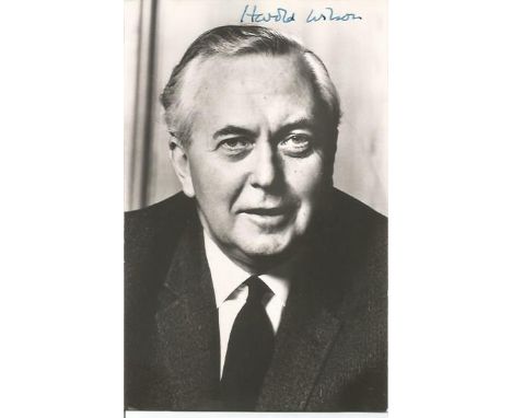 Harold Wilson signed vintage 6 x 4 b/w portrait photo.