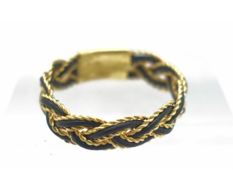 A yellow metal mourning ring, weight 1.2g, size N