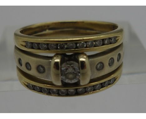 An 18ct gold diamond cluster ring, weight 7.6g, size M