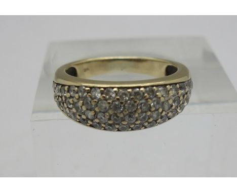 A 9ct gold ring, weight 2.9g, size K
