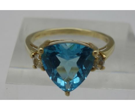A 9ct gold ring, weight 3.3g, size P