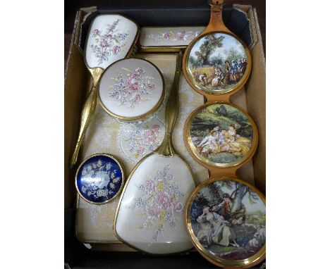 A dressing table set, a compact and Sylvac plaques, a/f