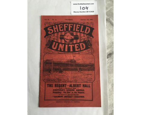 32/33 Sheffield United v Sheffield Wednesday Football Programme: Excellent condition dated 4 2 1933. No team changes. Rusty s