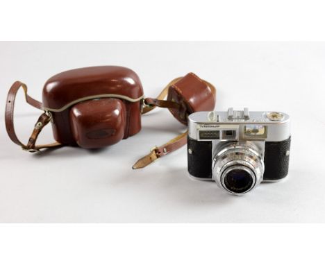 Voigtländer Camera Vito II, in leather carrying case.     