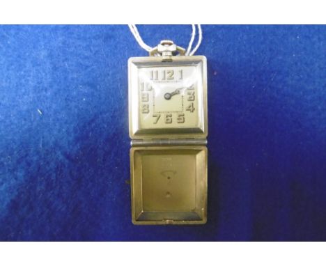 AN ART DECO 9CT GOLD ENGINE TURNED SQUARE TRAVEL CLOCK
