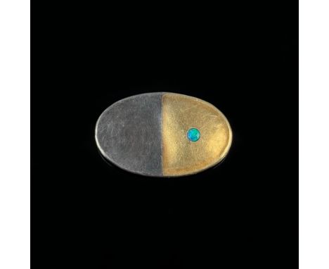 Ausgefallene Zobel Brosche mit kleinem Opal, 925 Silber, rückseitig signiert und datiert 1984, Maße ca. 3,7x2,3cm, Gesamtgewi