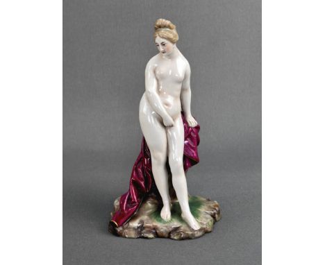 Porzellanfigur, "Venus vor dem Bad", Höchst, blaue Radmarke, nach Entwurf von Johann Peter Melchior (1747 Lintorf - 1825 Nymp