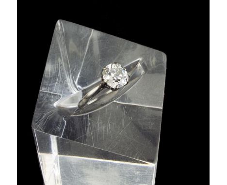 Old cushion-cut solitaire diamond ring, 1.3ct approx, colour K/L, SI, in a white metal setting, probably platinum, ring size 