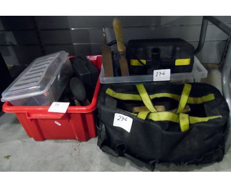 Quantity of vintage and more recent tools (3 boxes)