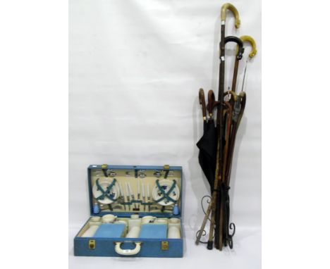 Brexton picnic set in blue case, for six people, including pottery cups, saucers and plates and food boxes and a quantity of 