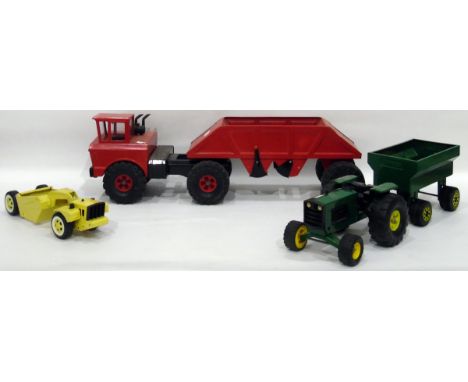 Tonka metal lorry with trailer, a tractor and trailer and another truck  (3) 