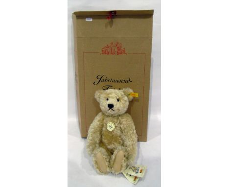 Steiff 1920 Classic bear with label to ear and foot 