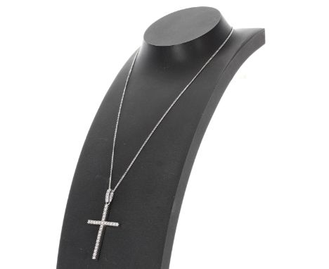 Modern 18ct white gold diamond cross pendant on chain, the pendant 44mm x 22mm, the chain 18" long (371) 