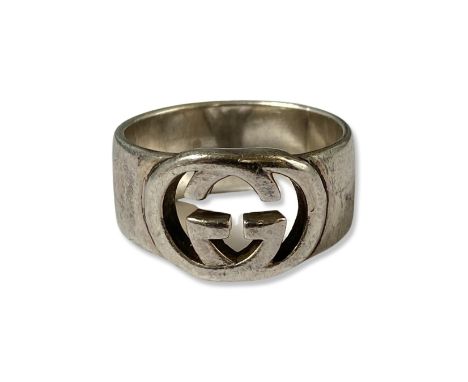 Gucci Silver Logo Ring weighing 8.47 grams size Q 