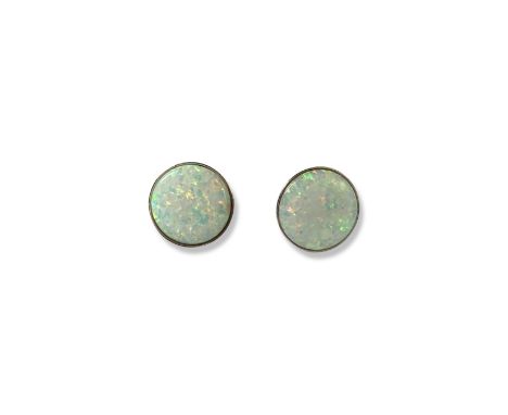 Pair of silver and opal stud earrings weighing 0.84 grams 