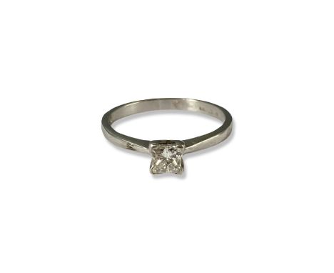 18ct White Gold Princess Cut Diamond Solitaire Ring Weighing Approximately .30ct - Weighing 3 grams Size P 1/2 