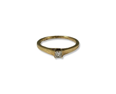 9ct Yellow Cut Princess Cut Diamond Solitaire Ring Weighing 1.7 grams Size L 