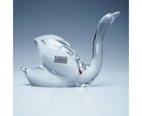 This elegant Baccarat crystal swan figurine showcases the brand's exceptional craftsmanship, featuring a gracefully arched ne