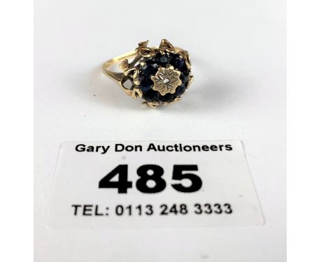 9k gold and black stone ring, w: 3 gms, size P