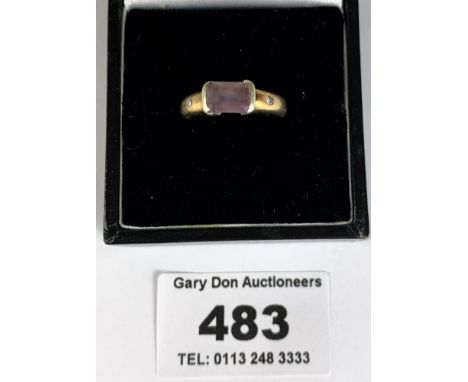 9k gold and pink stone ring, w: 2.7 gms, size H