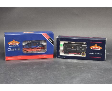 Bachmann:&nbsp;two boxed diesel shunters, comprising: 878 'Basra', No.32-102U; and 13029 BR Black. (2) 