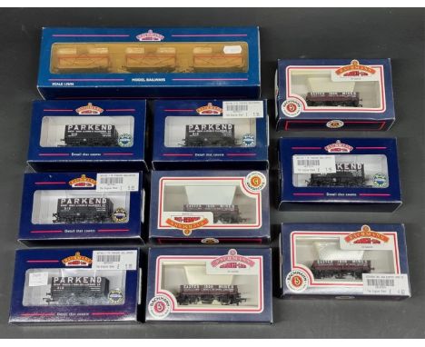 Bachmann:&nbsp;nine boxed wagons, to include War Office 14 Ton Tank Wagons No. 37-666Z. (10) 