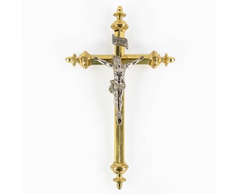 A procession crucifix with corpus christi. Brass and silver-plated metal.&nbsp;Dimensions: (W:28 x H:46 cm)