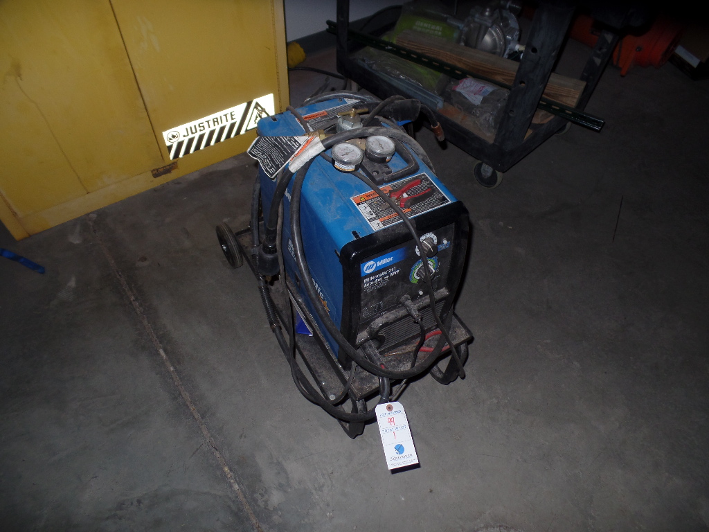 Miller Millermatic 211 Auto Set MVP Welder w/Cart