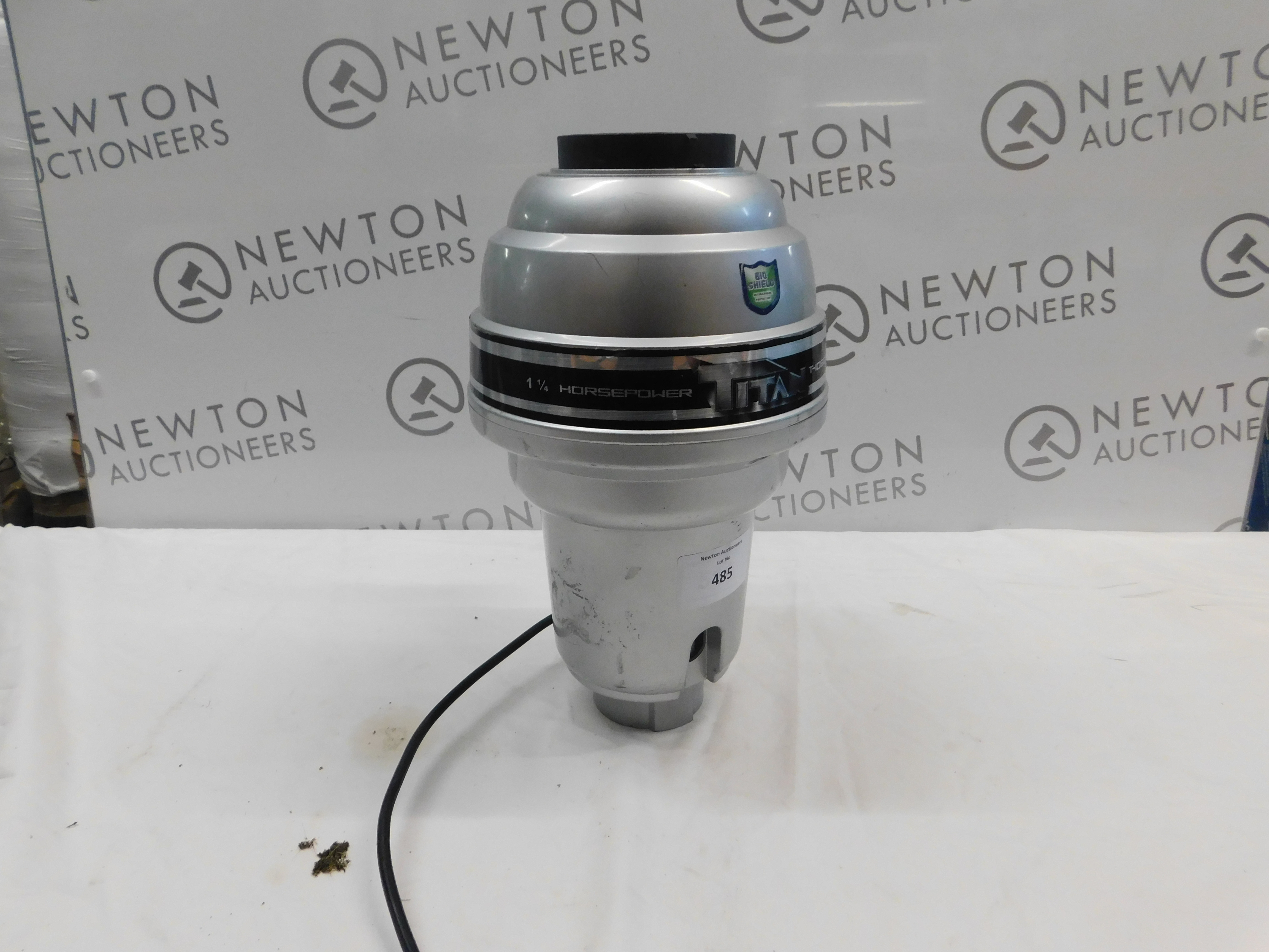 1 TITAN T1060 1 1/4 HP PREMIUM FOOD WASTE DISPOSER RRP £179.99