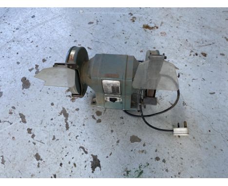 Bench top electric sharpener grinder.  PAT tested 29/11/22 in working order.