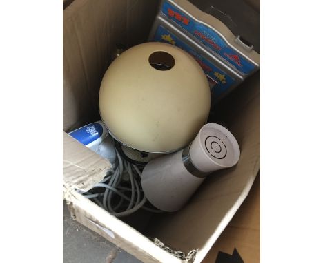 Assorted box including lamp tv/radio 