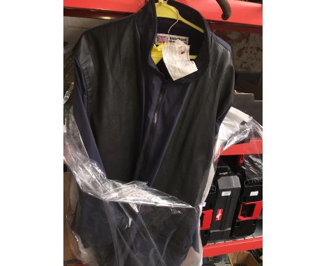 A Shooters warehouse gents jacket - size Large 