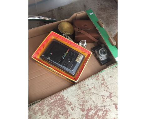 A camera set including box Brownie 