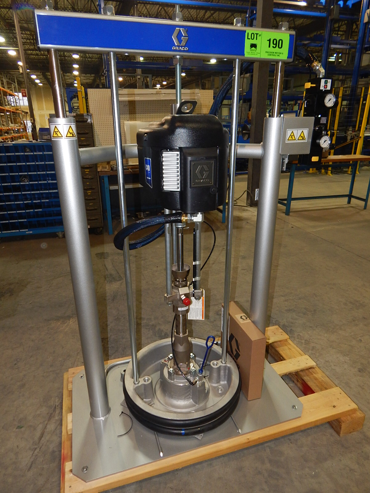 GRACO C40 CHECKMATE PNEUMATIC BARREL PUMP, S/N A4330 (BRAND NEW)