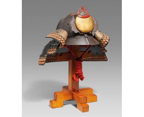   62-Platten suji bachi kabuto. 19. Jh.  Signiert: Myochin Muneyoshi und datiert Kaei 4 (1851)Eisen koseizan sujibachi kabuto