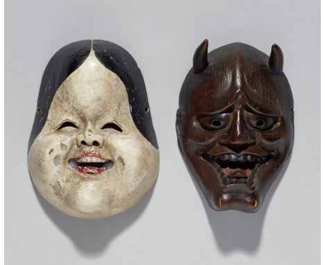   Zwei kyogen-Masken. Holz, Lack und Farben. 18./19. Jh.  a) Okame, freundlich lachend, pausbäckig und mit vorgewölbter Stirn
