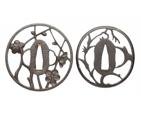   Zwei tsuba. Eisen. Edo-Zeit  a) Fast rund. In durchbrochenem Relief Pflaumenblütenzweige. Sign.: Heianjo Mototake horu. b) 