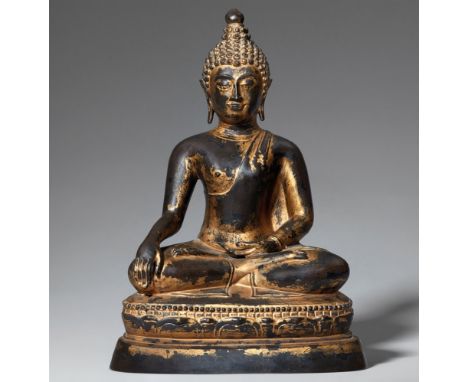   Buddha Maravijaya. Bronze. Thailand. Im Stil von Lan Na. Wohl 19. Jh.  Im Meditationssitz auf einer Lotosblüte mit sichtbar