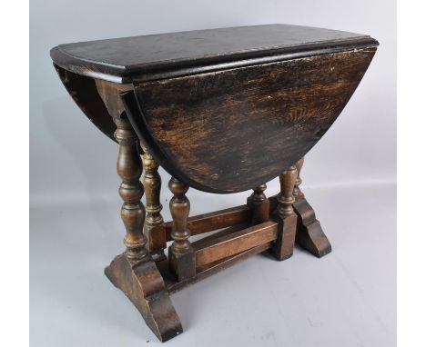 A Mid 20th Century Oak Drop Leaf Gate Leg Coffee Table, 61cm Long and 51cm High