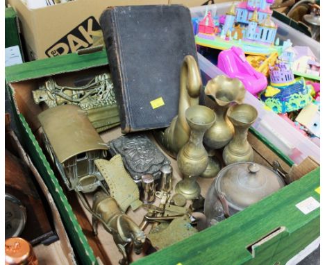 Box of glass and metalware including horse and carriage ornament, swan shaped planter, Holy Bible etc  