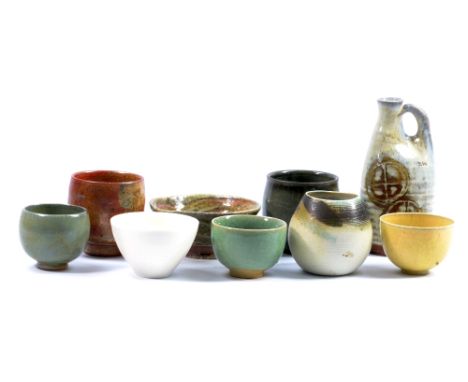 A group of studio ceramics including a Marianne de Trey flask, Jack Doherty bowl and probable Patrick Sargent bowl, flask hei