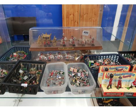 SHELF LOT OF MINIATURE LEAD FIGURES