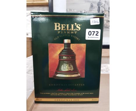 BELLS SCOTCH WHISKEY CHRISTMAS DECANTER 1993 STILL SEALED &amp; BOXED 