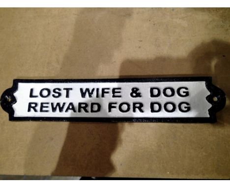 Cast iron Lost wife and dog plaque. W:25cm. UK P&amp;P Group 1 (£16+VAT for the first lot and £2+VAT for subsequent lots) 