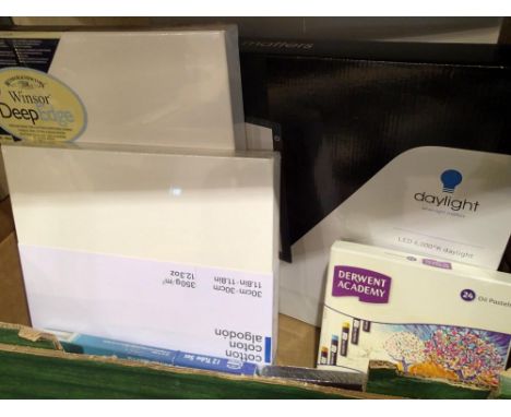 Daylight light box easel and accessories. Not available for in-house P&amp;P 