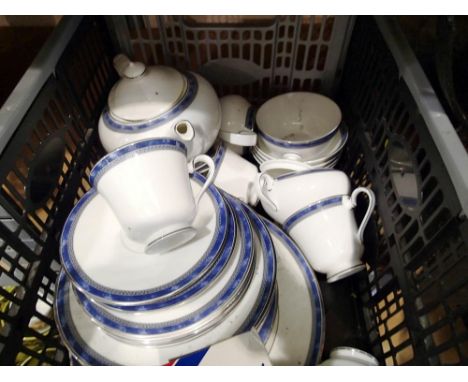 Royal Doulton tea service in the Atlanta pattern H5237. Not available for in-house P&amp;P 