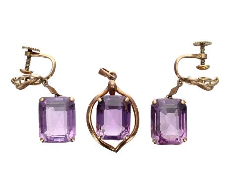 Pair of 14k yellow gold and amethyst drop earrings with a matching pendant,&nbsp;the stones 1.5cm x 1cm, 11.7g total&nbsp; 