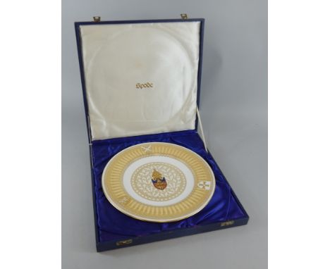 A Spode Lincoln Cathedral commemorative plate, made to celebrate the Nine Hundredth Anniversary, limited edition number 431/9